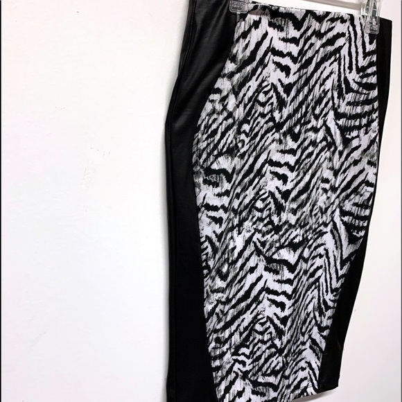 Kardashian Kollection Zebra Pencil Skirt XS - Picture 5 of 8